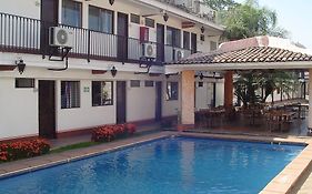 Hotel y Suites Coral Puerto Vallarta